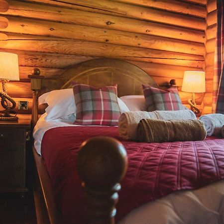 Tomatin - Luxury Two Bedroom Log Cabin With Hot Tub Berwick Upon Tweed Εξωτερικό φωτογραφία