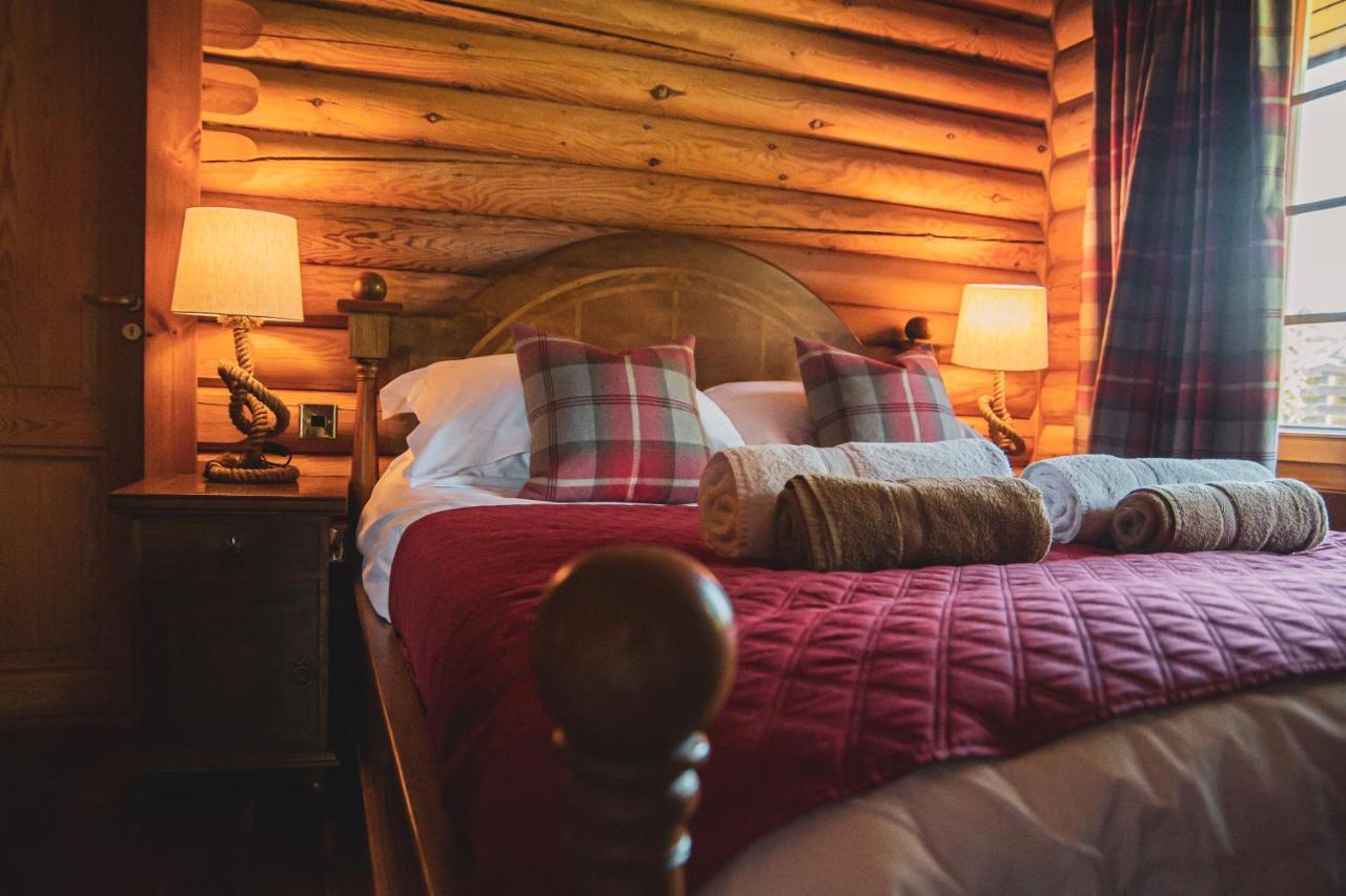 Tomatin - Luxury Two Bedroom Log Cabin With Hot Tub Berwick Upon Tweed Εξωτερικό φωτογραφία
